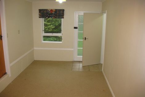 Photo of property in 215 Dowse Drive, Maungaraki, Lower Hutt, 5010