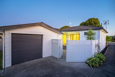 Photo of property in 1/21 West Hoe Road, Orewa, 0931