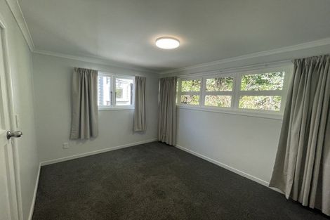 Photo of property in 143 Seatoun Heights Road, Miramar, Wellington, 6022
