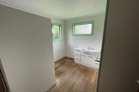 Photo of property in 305 Don Buck Road, Massey, Auckland, 0614