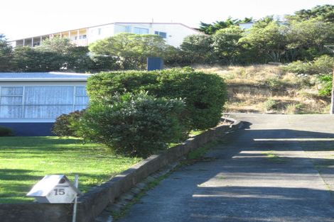 Photo of property in 15 Omega Street, Newlands, Wellington, 6037