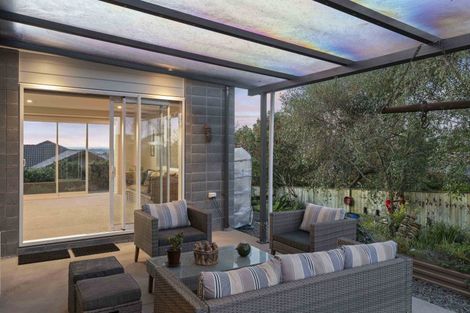 Photo of property in 14 Stonedale Drive, Pukekohe, 2120