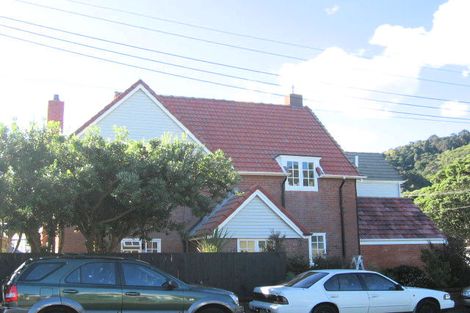 Photo of property in 22 Hinau Street, Eastbourne, Lower Hutt, 5013
