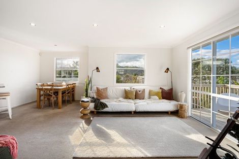 Photo of property in 5 Wells Place, Whitianga, 3510