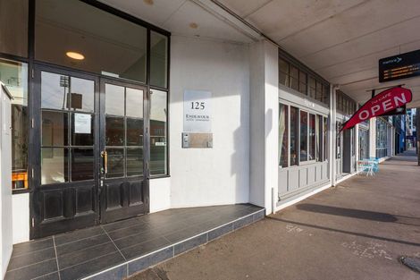 Photo of property in Endeavour Apartments, 22/125 Thorndon Quay, Pipitea, Wellington, 6011