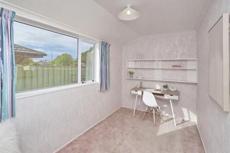 Photo of property in 33 Peer Street, Upper Riccarton, Christchurch, 8041