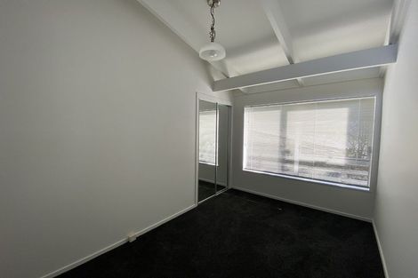 Photo of property in 1/13 Girrahween Drive, Totara Vale, Auckland, 0629