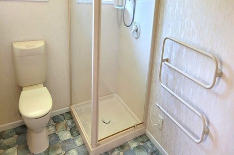 Photo of property in 17 Awanui Drive, Waikanae, 5036