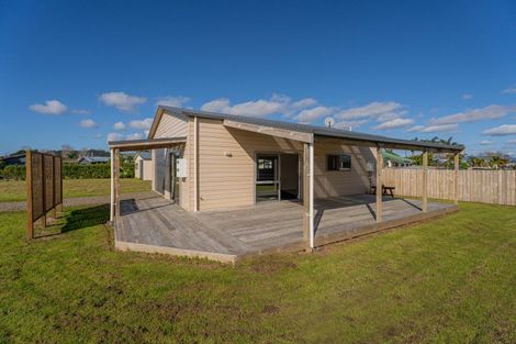 Photo of property in 14 Rena Place, Whitianga, 3510