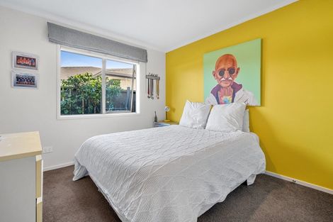 Photo of property in 33 Rainey Crescent, Papamoa Beach, Papamoa, 3118