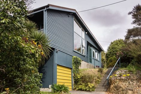 Photo of property in 18 Churchill Drive, Wilton, Wellington, 6035