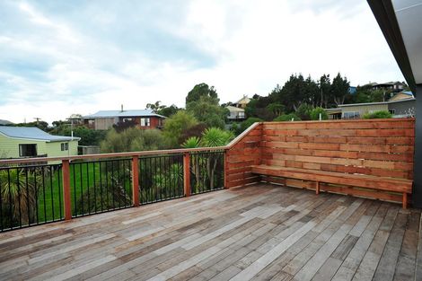 Photo of property in 2 Taimana Lane, Diamond Harbour, Lyttelton, 8971