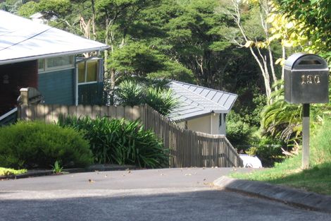 Photo of property in 190 Old Titirangi Road, Titirangi, Auckland, 0604