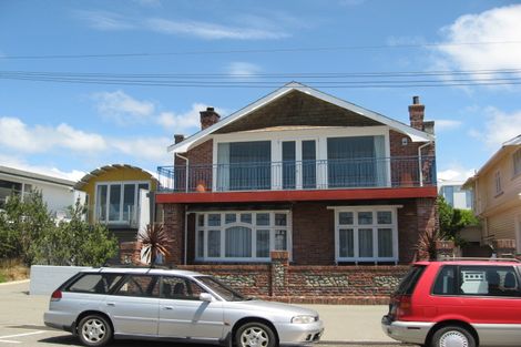 Photo of property in 30 Esplanade, Sumner, Christchurch, 8081