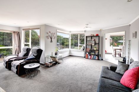 Photo of property in 16 Silverstream Drive, Mosgiel, 9024