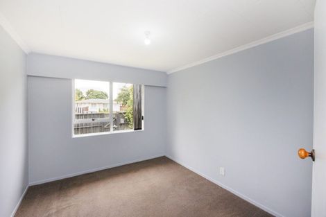 Photo of property in 33 Rhodes Drive, Kelvin Grove, Palmerston North, 4414
