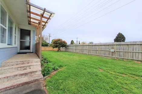 Photo of property in 1/47 Clevedon Road, Papakura, 2110