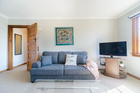 Photo of property in 16 Freyberg Street, Roslyn, Palmerston North, 4414