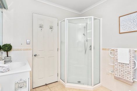 Photo of property in 2 Warrington Street, Matua, Tauranga, 3110