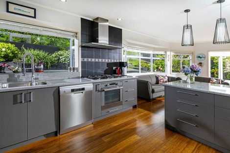 Photo of property in 29 Korotaha Terrace, Rothesay Bay, Auckland, 0630