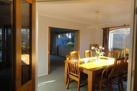 Photo of property in 94 Memorial Avenue, Ilam, Christchurch, 8053