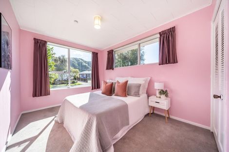Photo of property in 75 Pasadena Crescent, Totara Park, Upper Hutt, 5018