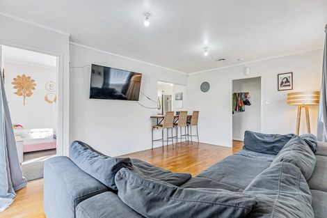 Photo of property in 24 Eddowes Street, Manurewa, Auckland, 2102