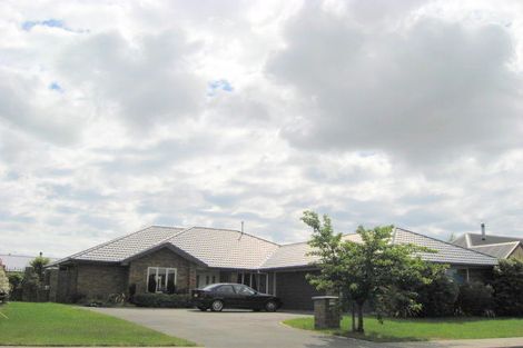 Photo of property in 40 Welsford Street, Woodend, 7610