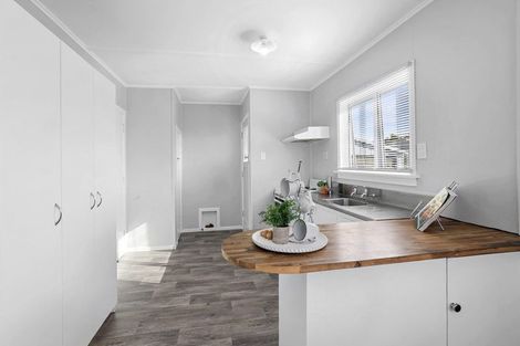 Photo of property in 18d Saxton Road, Upper Vogeltown, New Plymouth, 4310