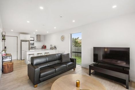 Photo of property in 7/60 Hepburn Road, Glendene, Auckland, 0602