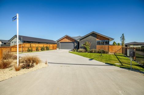 Photo of property in 9 Greenwood Place, Amberley, 7410