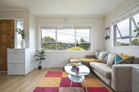 Photo of property in 3/84 Peach Road, Glenfield, Auckland, 0629