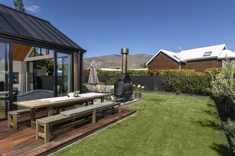 Photo of property in 170b Beacon Point Road, Wanaka, 9305