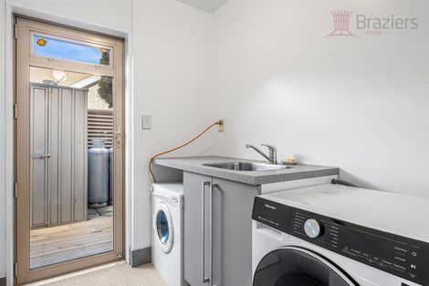 Photo of property in 29 Straven Road, Riccarton, Christchurch, 8011