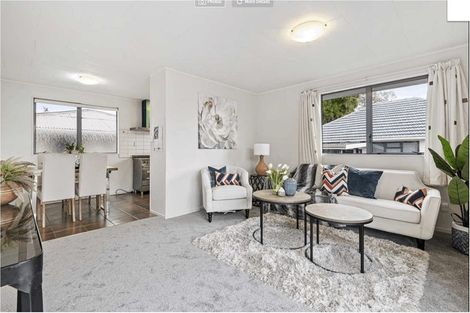 Photo of property in 1 Stephen Avenue, Henderson, Auckland, 0610