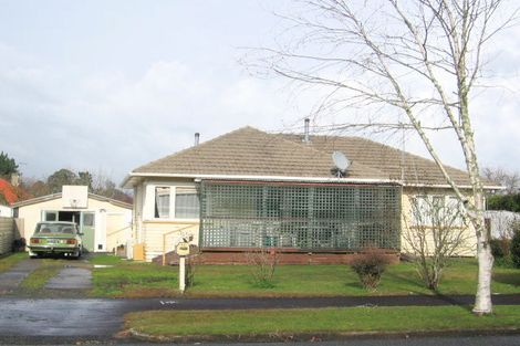 Photo of property in 50 Montgomery Crescent, Bader, Hamilton, 3206