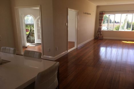 Photo of property in 18 Edgecumbe Road, Tauranga, 3110