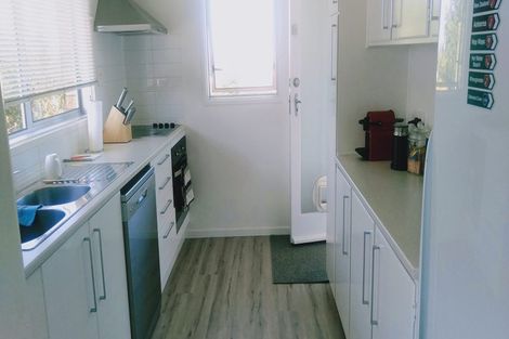 Photo of property in 58 Moana Avenue, One Tree Hill, Auckland, 1061