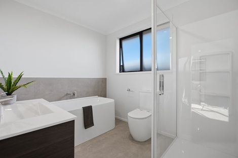 Photo of property in 64 Empire Crescent, Papamoa, 3118