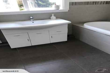 Photo of property in 202 Wade River Road, Wade Heads, Whangaparaoa, 0932