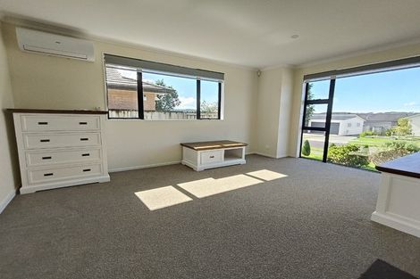 Photo of property in 8a Turpin Road, Riverhead, 0820