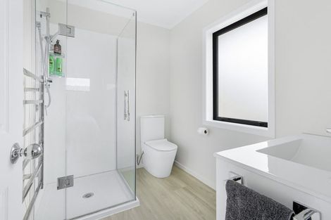 Photo of property in 1 Harrogate Place, Grandview Heights, Hamilton, 3200