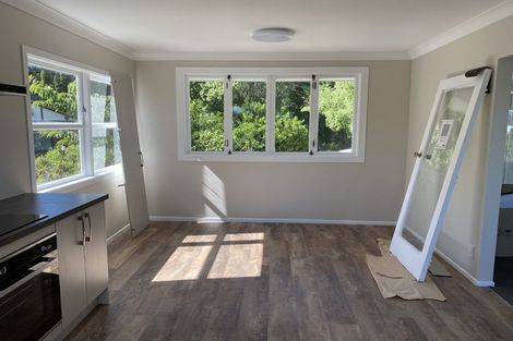 Photo of property in 15 Pekanga Road, Normandale, Lower Hutt, 5010