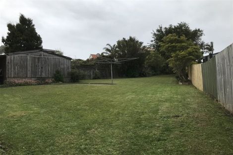 Photo of property in 15 Glenveagh Drive, Mount Roskill, Auckland, 1041