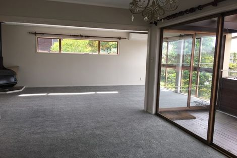Photo of property in 65 Chelsea View Drive, Chatswood, Auckland, 0626