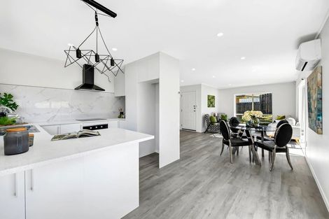 Photo of property in 10 Skelton Avenue, Randwick Park, Auckland, 2105