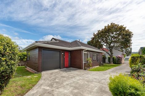 Photo of property in 1/66 Queens Grove, Hutt Central, Lower Hutt, 5010