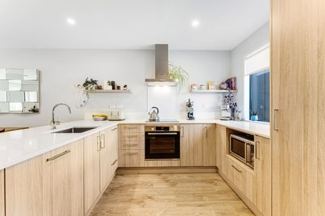 Photo of property in 2c Nerita Place, Long Bay, Auckland, 0630