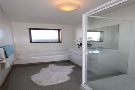 Photo of property in 339 Keyes Road, New Brighton, Christchurch, 8083