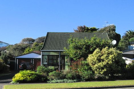 Photo of property in 18 Weggery Drive, Waikanae Beach, Waikanae, 5036